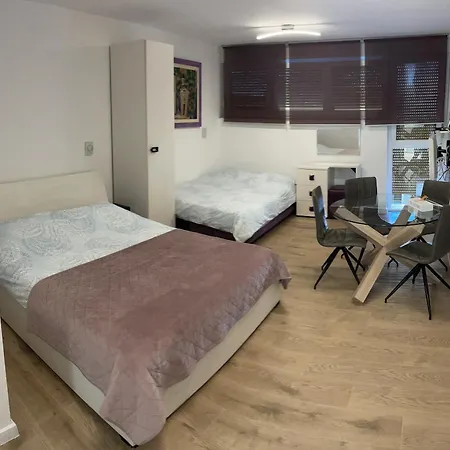 Luxury Town Center Apartments Zadar Exterior photo