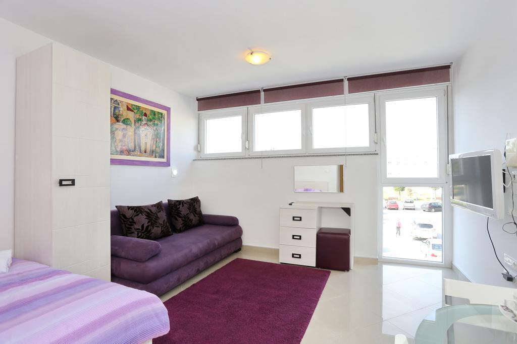 Luxury Town Center Apartment