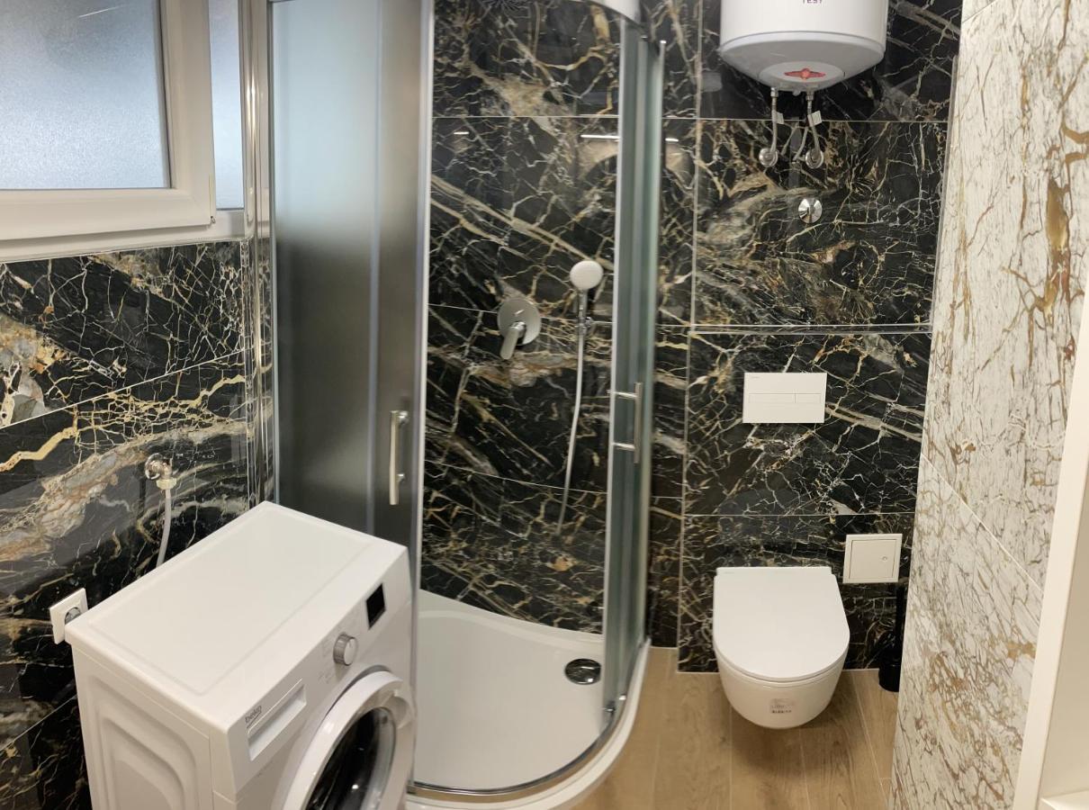 Luxury Town Center Apartment